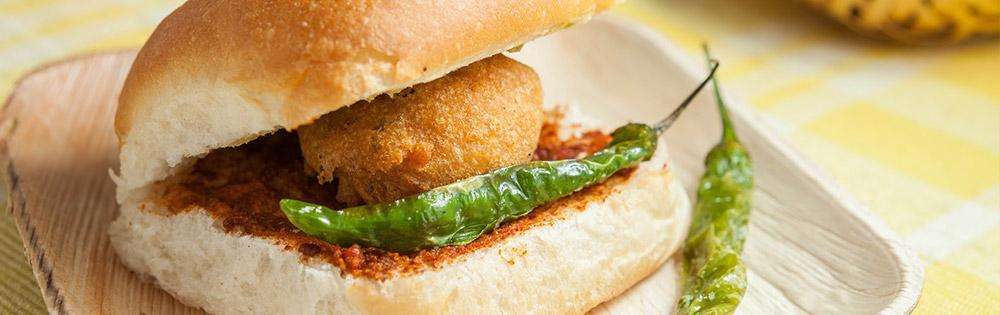 Vada Pav Ghari Kasa Banvaycha Recipe In Marathi