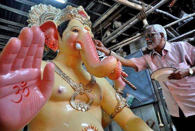 Kay Aahe  Lalbag Cha Raja Cha Itihas ?