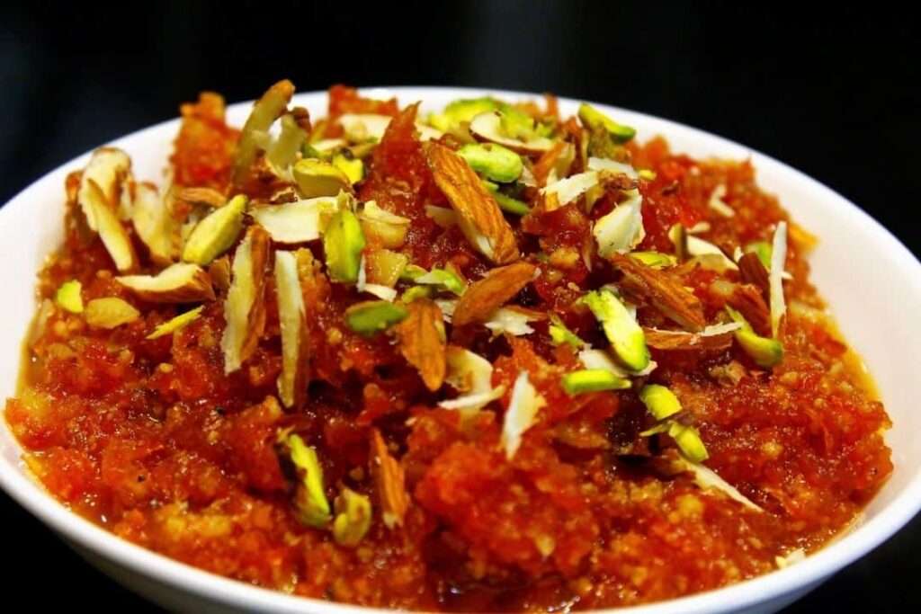 Gajar Halwa in Cooker Recipe in Marathi